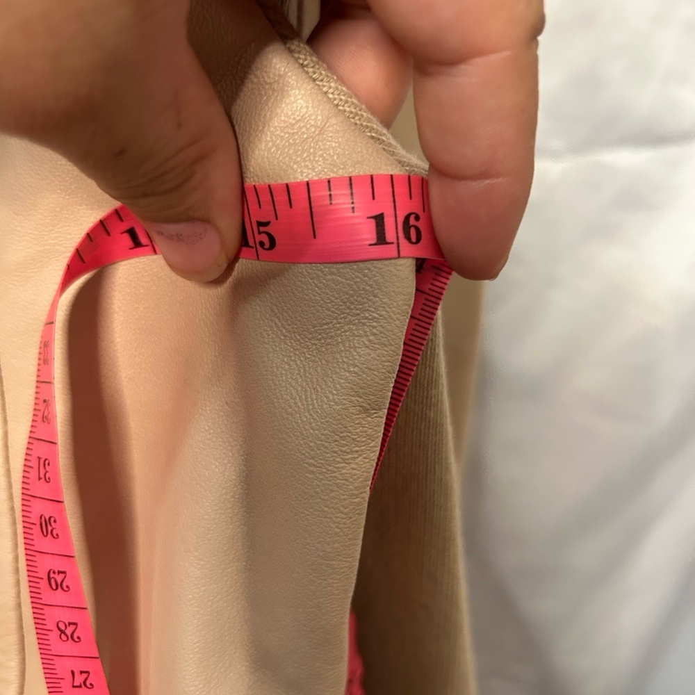 Elegant Halogen genuine leather jacket in a beautiful nude neutral tone 🤍 - Picture 7 of 11
